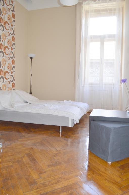 Synagogue Central Guest House Будапеща Стая снимка
