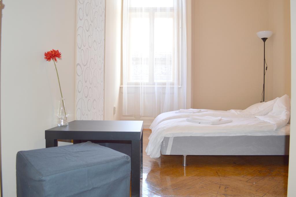 Synagogue Central Guest House Будапеща Стая снимка