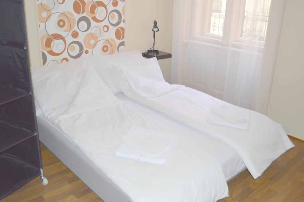 Synagogue Central Guest House Будапеща Екстериор снимка