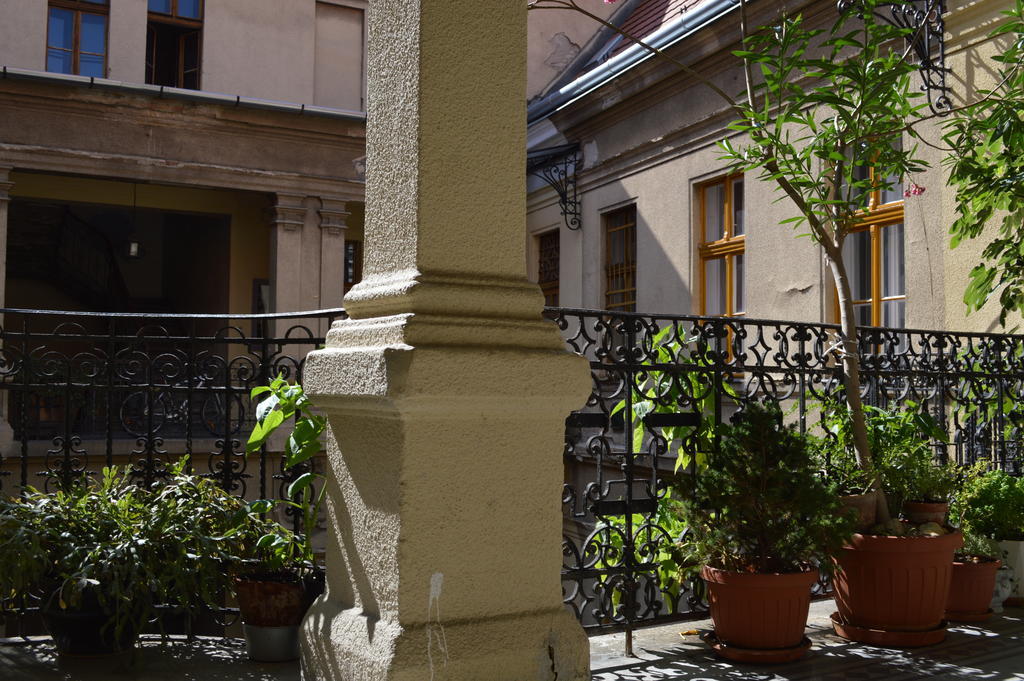 Synagogue Central Guest House Будапеща Екстериор снимка